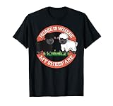 El hogar es donde están mis ovejas - Linda granja de ovejas en blanco y negro Camiseta