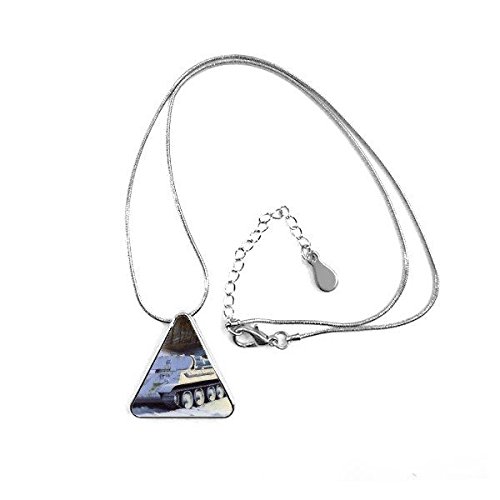 Bijoux collier Seconde Guerre mondiale pendentif triangle tank forêt