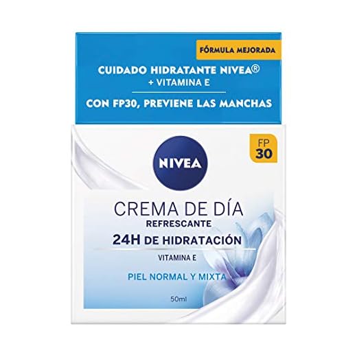 NIVEA Crema de Día Refrescante FP30 (1 x 50 ml), crema hidratante facial con vitamina E, crema refrescante para piel normal y mixta con protección solar