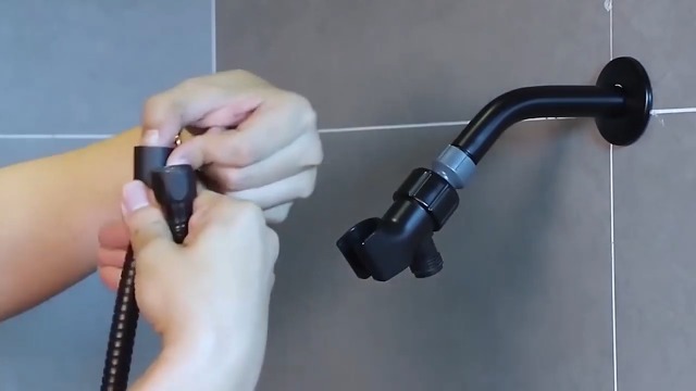 Regadera de mano de alta presión, desmontable con 10 modos de rociado, caudal de 2,5 GPM, manguera de 59 pulgadas y soporte para regadera, acabado negro mate miniatura 7