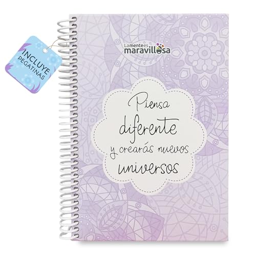 LA MENTE ES MARAVILLOSA - Cuaderno A5 con Espiral, Tapa Dura y Frase |Piensa Diferente y Crearás Nuevos Universos| Libreta con Hojas de 90 g y Pegatinas, Regalo Original (Diseño Piensa Diferente)