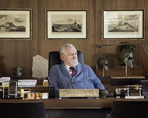 Sucesión Brian Cox como Logan Roy en su escritorio 8x10 Foto