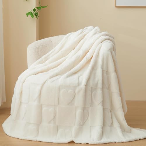 NEWCOSPLAY Super Soft Throw Blanket Ivory Love Premium Silky Flannel Fleece 3D Heart Checkered Lightweight Bed Blanket All Season Use (Ivory Love, Throw(50"x70"))