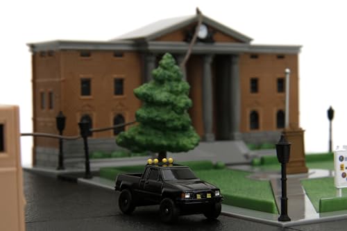 Jada Toys Back to the Future Nano-Scene Clock Tower (26.5 x 23 cm) - Detailed Diorama of the Hill Valley Courthouse including 2 Metal Model Cars, Back to The Future Fan Item from 8 Years