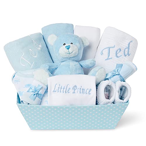 Baby Box Shop Set de Regalos Personalizados para Bebé Niño – 12 Artículos Esenciales para Recién Nacido – Cesta Azul con 2 Regalos Personalizados – Canastilla Ideal para Bebé Niño