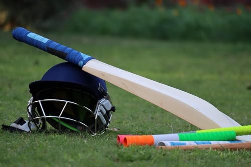 Image of Sixteen Cricket Bat Handle Rubber Grips Set with Wooden Grip Cone - Pack of 5 (4 Rubber Grips + 1 Wooden Cone, Multi-Design 3)