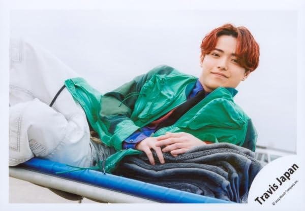 Amazon.co.jp: Travis Japan 公式 生 写真（吉澤閑也）TJ01124 : おもちゃ