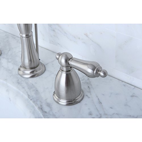 Grifo de lavabo Kingston Brass para baños familiares de estilo clásico 5
