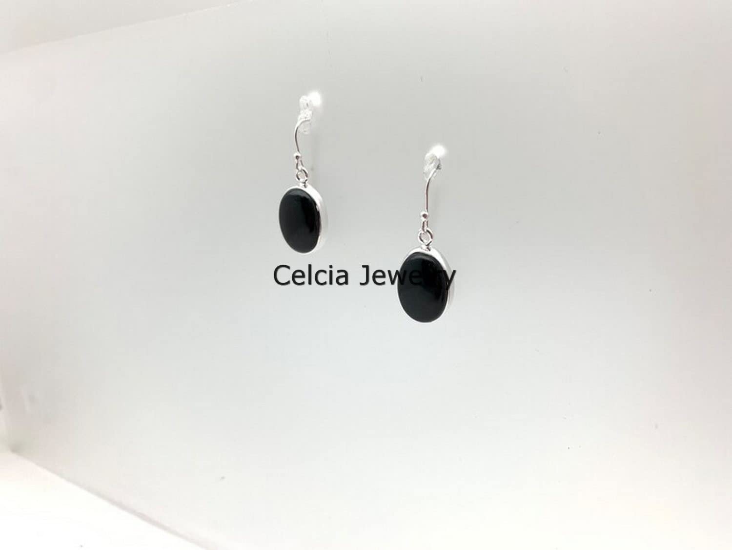 Pendientes colgantes de plata de ley 925 maciza para mujer, amatista natural, piedra preciosa púrpura, hermosos pendientes hechos a mano con piedra natal de febrero