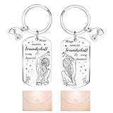 XiDeShop 2 llaveros para novias, regalos con grabado en corazón, diseño exquisito y acero inoxidable duradero, como regalo de cumpleaños personal para tu amigo o hermana