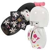 Objet de collection : une pièce précieuse pour toute collection, cette poupée japonaise est destinée aux passionnés d'art et de culture asiatiques traditionnels, à la décoration de table japonaise et aux amateurs de poupée kimono japonaise