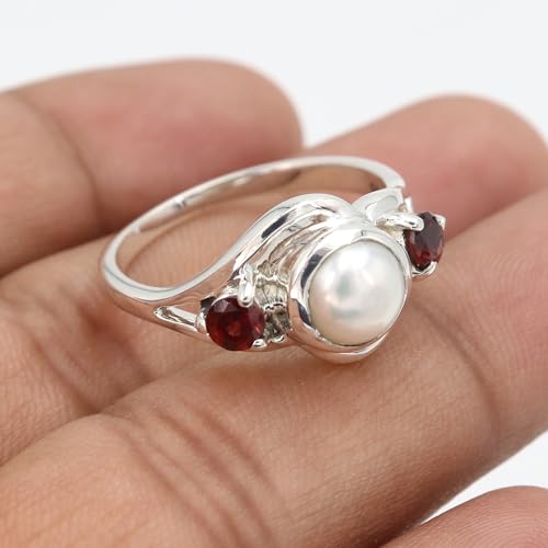 Bague grenat et perle en argent, le cadeau de naissance idéal pour elle