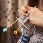16pcs Flower Leaf Knitting Needle Stoppers, Colorful Needle Point Protector Silicone Knitting Stitch Tip Caps Needle End Cover for Sewing Quilting Crocheting DIY Art Project Supplies