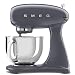 Produktbild Smeg, SMF03GREU Küchenmaschine, 10 Geschwindigkeitsstufen, Planetenrührwerk, Sicherheitsabschaltung, 2 Rührbesen, Kugelgriff aus Edelstahl, 800 W, Grau