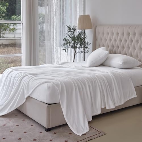Elegant Comfort Luxuriously Soft 4-Piece Velvet Plush Flannel Sheet Set - Premium Quality - Cozy Warm, Anti-Static, Non Pilling Fuzzy Velvet Flannel Fleece Deep Pocket Sheet Set - Twin XL, White