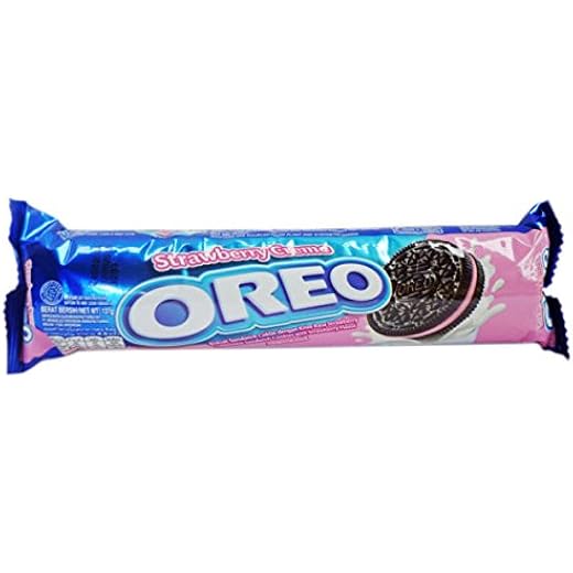 Oreo Strawberry Cream Sandwich Cookies 137G