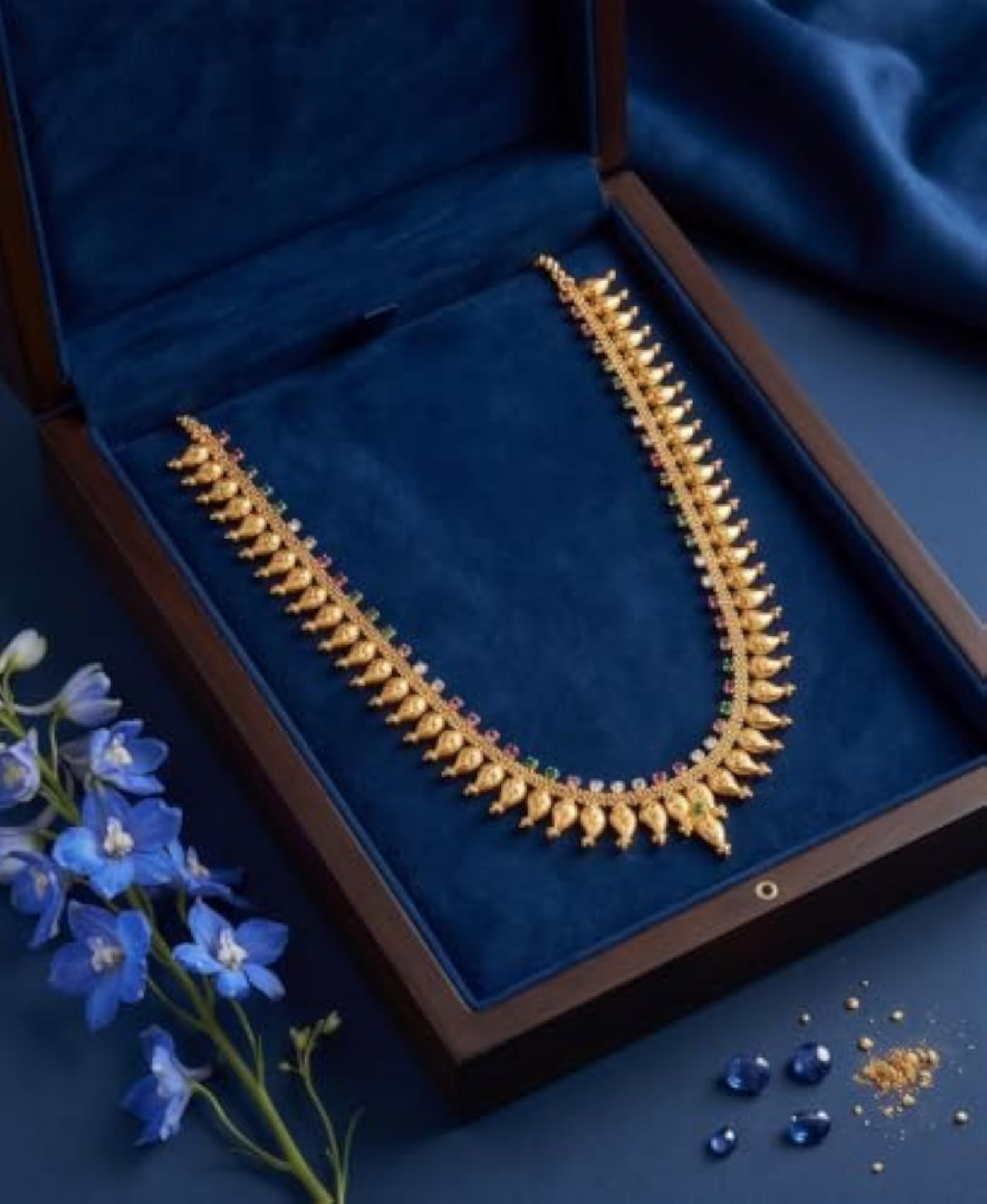 Women's Classic Gold Mango Mala Necklace