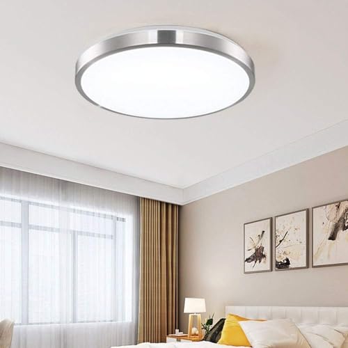 Plafonnier LED encastré plat pour optimiser la luminosité des petits salons