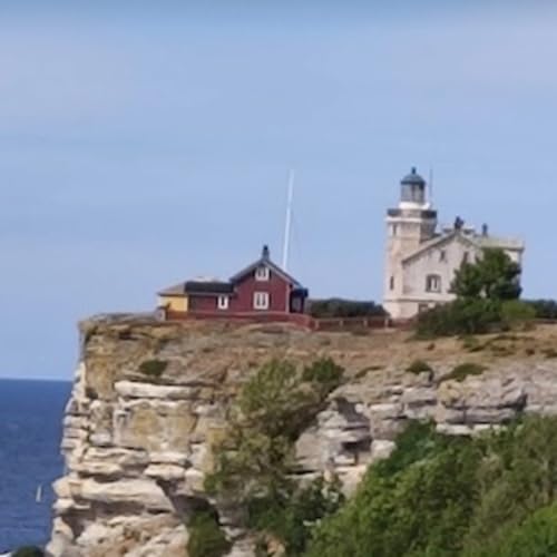 『Gotland is a large Swedish island and province in the Baltic Sea.』のカバーアート