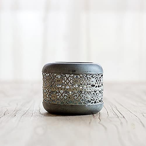 Lanterne en fer forgé japonais au design ciselé pour bougie
