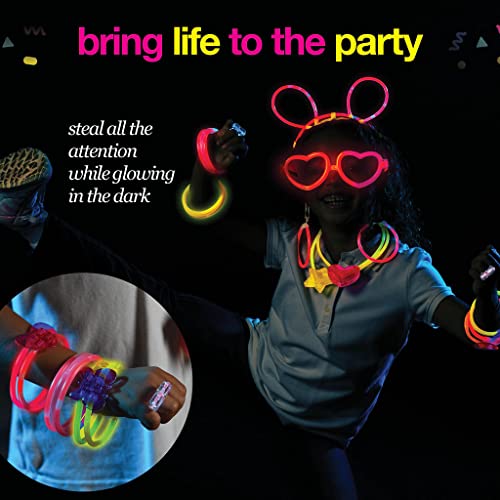 Play22 Glow Sticks Bulk 500 Pack - 200 Glowsticks and 300 Accessories - 8” Ultra Bright Glow Sticks Party Pack Mixed Colors - Glow Sticks Necklaces and Bracelets Enjoyable for Adults and Kids