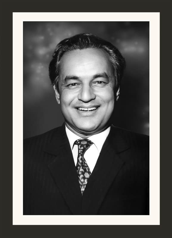 Mukesh Singer Vector Wall Frame | Singer Mukesh Framed Photo | Art Studio Frame Without ...