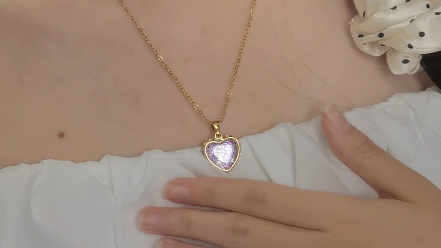 Love Letter Custom Pavé Initial Necklace Yellow Gold / 16" / 3 - Foto 7