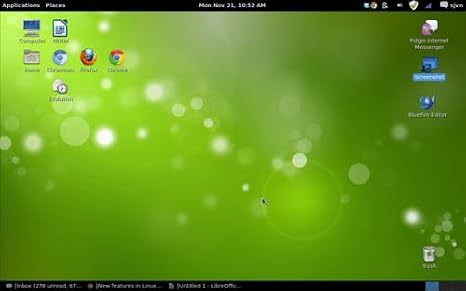 Linux Mint [32-bit] 3-disc set includes Mint 12, Mint 12 LXDE, and Mint 13 Cinnamon