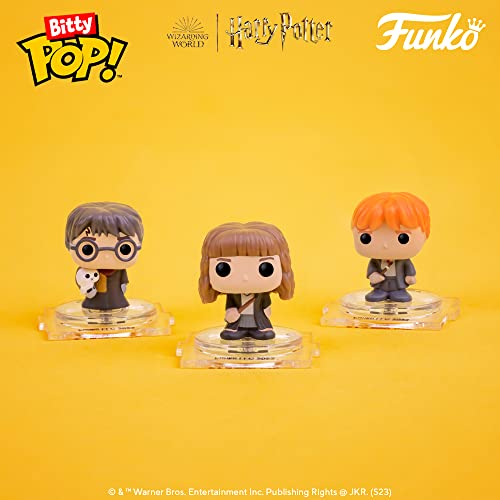 Funko Bitty Pop! Harry Potter - Albus Dumbledore™, Nearly Headless Nick™, Minerva McGonagall™ et Une Mini-Figurine Mystère en Surprise - 2.2 Cm Collectionnable - Étagère Empilable Incluse
