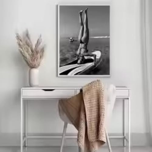 Affiche sur toile Surfer Girl Summer 60x80 cm sans cadre pour decoration murale de salon