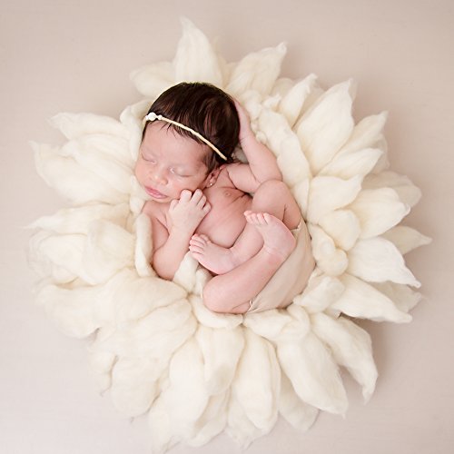 D&J Handcraft Newborn Photography Props 100% Wool Blanket Baby Photo Basket Props Stuffer Filler Mat, Fox tail Shape Fluffy Quality Soft Total Diamater 25.6INCH MILK WHITE