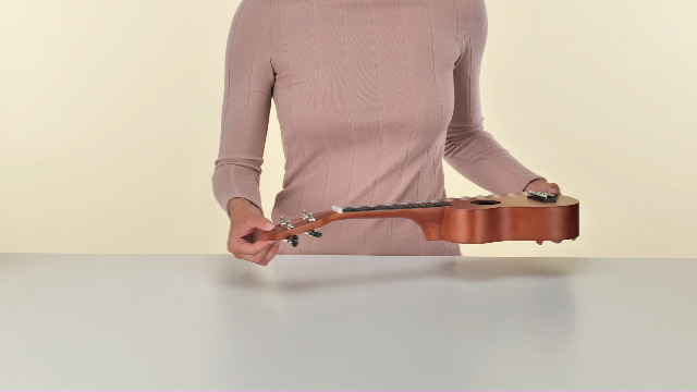Mad About SU8 Sopraan Ukulele met gratis gigbag, pick en