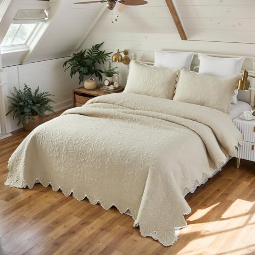 Brandream Beige Quilts Queen King Size Cotton Farmhouse Matelasse Coverlet Scalloped Edge Bedspreads Luxury Quilt Bedding Set 3-Piece 98x106