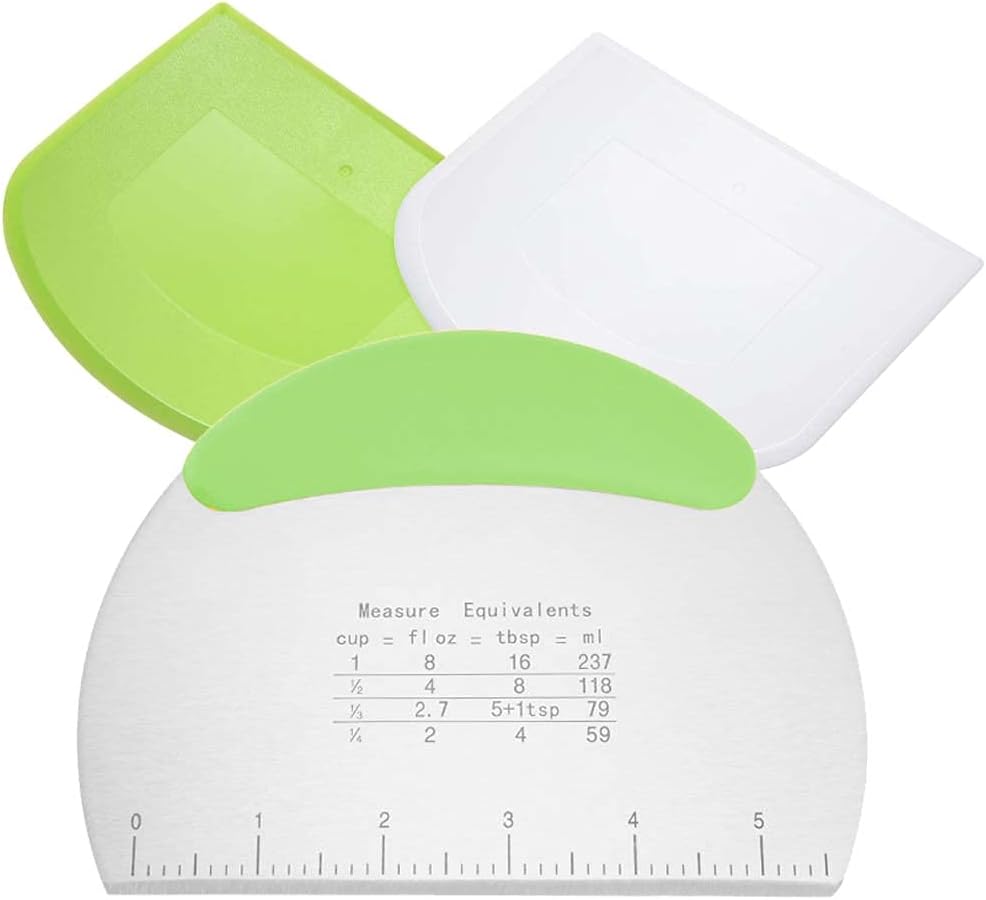 Dough Scraper Cutter, Multifunctional with Measuring Scale Knife Dough Scraper Cutter, with 2 Pcs Plastic Dough Scraper Cutter for Bread Pizza Cake Dough Baking (Green)