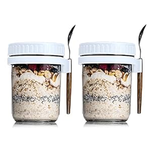 Xigugo Overnight Oats Jars, Overnight Oats Container with Lid and Spoon, 16 oz Cereal, Milk, Vegetable and fruit Salad Storage Container with Measurement Marks (white2)