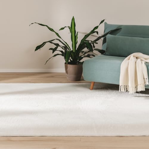 benuta Basic Tapis Salon Fausse Fourrure Furry - Crème 80x150 cm - pour Chambre, Bureau, Couloir, Bebe - Doux - Antidérapant - Lavable - Chauffage Sol