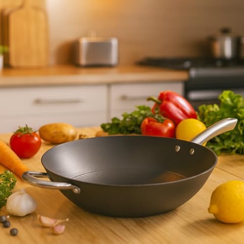 Cuisiland 11" Honeycomb Cast Iron Wok with Lid & Dual Handles – Non-Stick Stir-Fry Pan, Stainless Steel Handles, Oven Safe, Classic Heat Retention for Steaming, Stir-Frying & Sautéing - Thumbnail 4