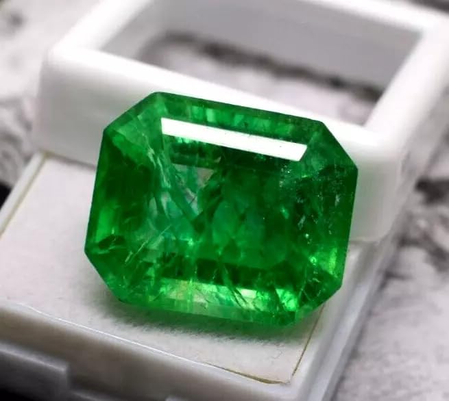 22.55 Carat Approx GGI Certified Faceted Natural Green Emerald - Emerald-cut Loose Gemstone, Rare Collectible Gemstone for Jewelry Making