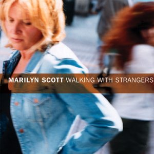 Walking With Strangers: Scott, Marilyn: Amazon.es: CDs y vinilos}