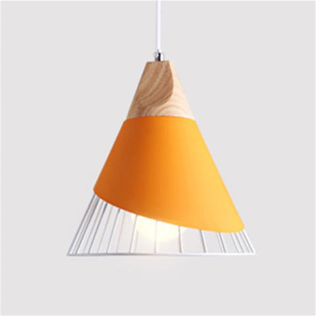 Suspension nordique moderne pour éclairer un couloir sombre efficacement
