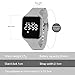 reloj de pulsera digital con podómetro Imagen de reloj de pulsera digital con podómetro