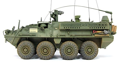 Stryker Command Vehicle M1130 avec antennes de transmission - 2