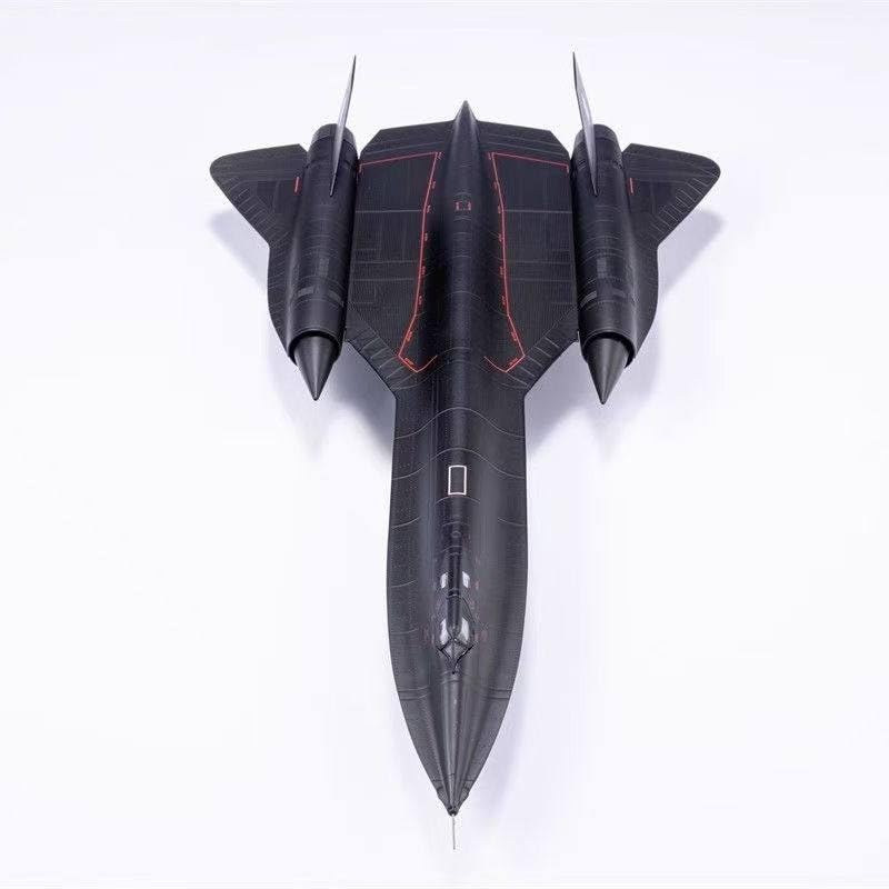 Amazon.co.jp: 1:72 SR-71 ブラックバード偵察機ダイキャストモデル
