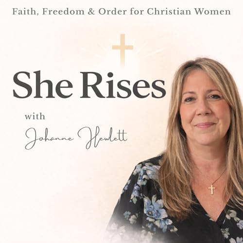 『She Rises: Faith, Freedom and Order for Christian Women』のカバーアート