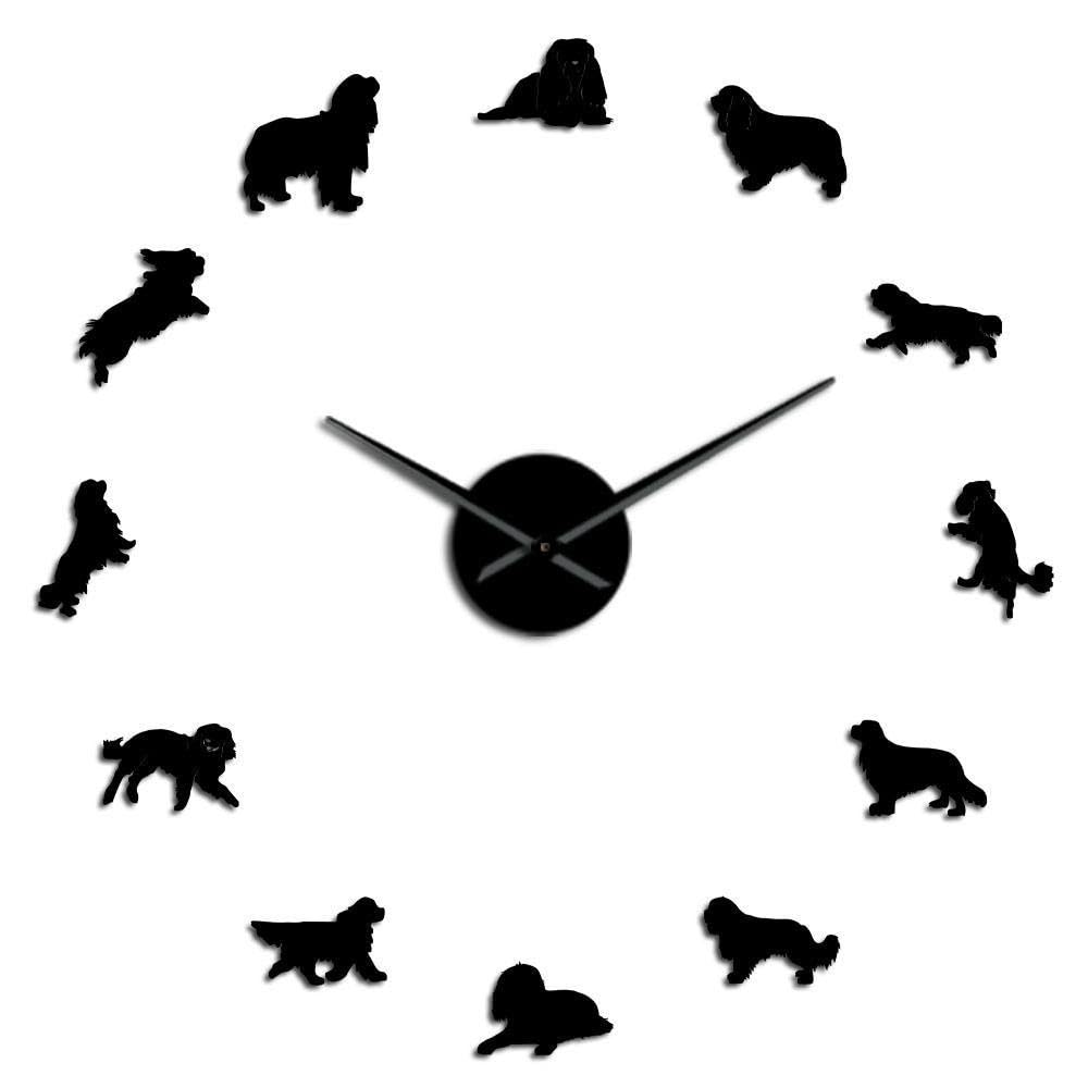 Horloge Cavalier King Charles dorée en acrylique premium effet miroir
