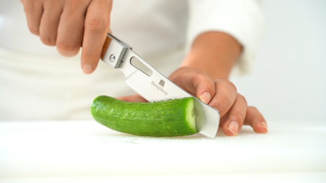 ZhengSheng Folding Chef Knife with Nylon Pouch 4.8” Ultra Sharp 440A Stainless Steel Blade Natural Olive Handle Pocket Foldable Japanese Style Kitchen Knife for Outdoor Camping BBQ trip Cooking.