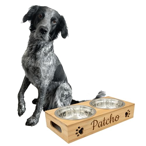 Geschenkfreunde Futterstation mit Name personalisiert - 39.5x19x8cm - Zwei 700ml Näpfe - Bambus Foodbar - Hunde Napfset - Hundenäpfe mit Gestell - Hunde Zubehör - Hundenapf mit Namen - Futternapf