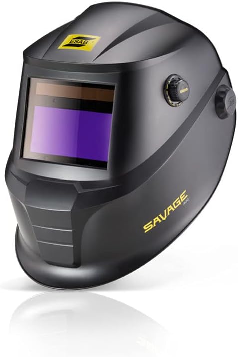 0700000490 Casco de soldadura de oscurecimiento automático SAVAGE A40 negro, ajuste de sombra externa, oscurecimiento automático con sensor de cuatro arcos, lente de visualización de color verdadero de 3.93" x 1.96", control de sensibilidad/retardo