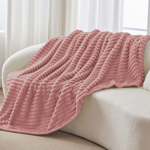 BEDELITE Kuscheldecke Flauschig Decke Klein - weiche Flanell Decken Rosa 125x150 für Sofa, Deko Streifen Cord Fleecedecke als Sofaüberwurf für...