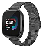 ✅ Montage Instantané, Aucun Outil Nécessaire : Profitez de la liberté d'un changement immédiat. Le Bracelet Versa 4 avec son fermoir pliant à clip innovant peut être attaché et retiré en quelques secondes, entièrement sans outil : simple, sûr et sans rayure.